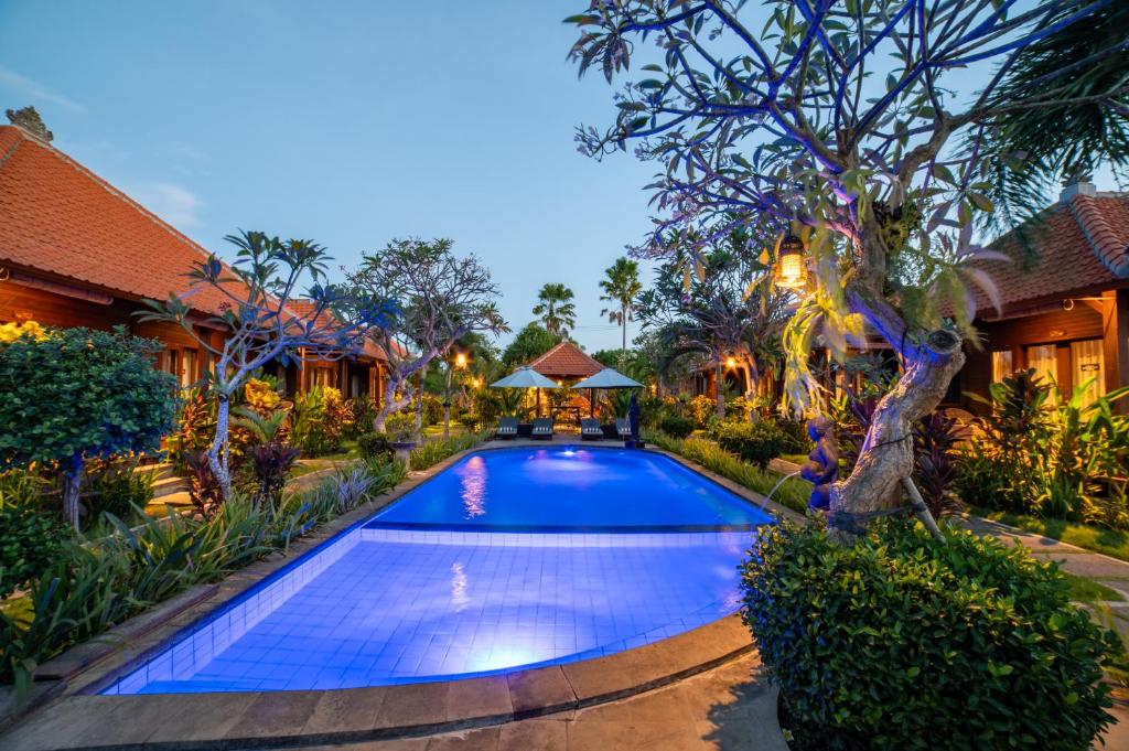 Bazén v ubytování D'Puncak Villas Lembongan nebo v jeho okolí
