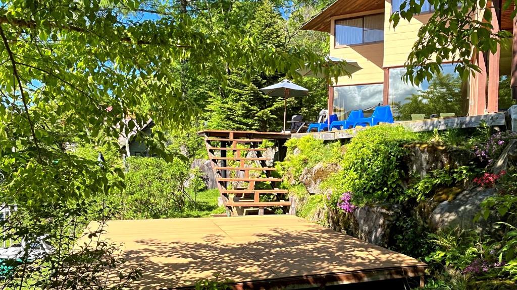 Zahrada ubytování ペンション湖風 KOFU a lodging accommodation