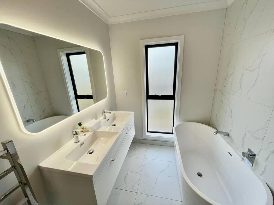 Morden spacious new house - Resim 16