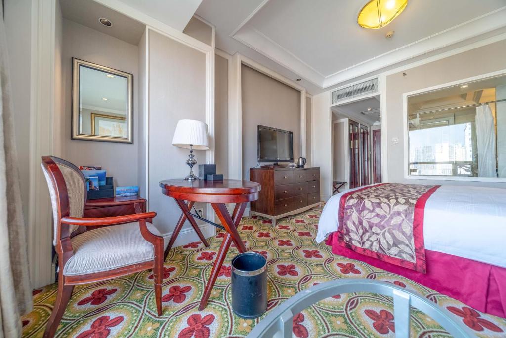 Ramada Yichang Hotel - Rala De Negocios De Deluxe King - No Fumadores