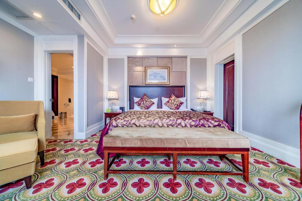 Ramada Yichang Hotel - Suite Ejecutiva King - No Fumar