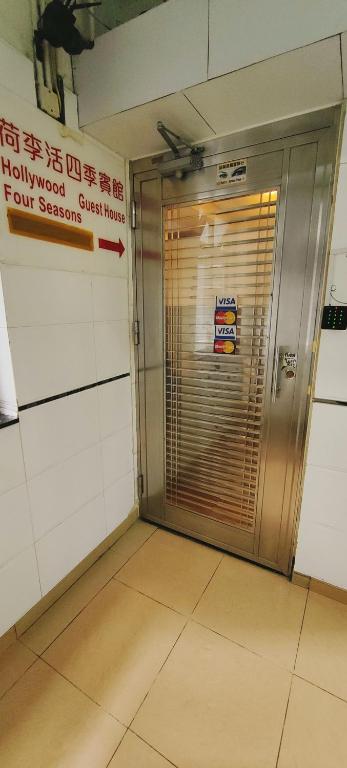 Foto dalla galleria di Four Seasons Hostel a Hong Kong