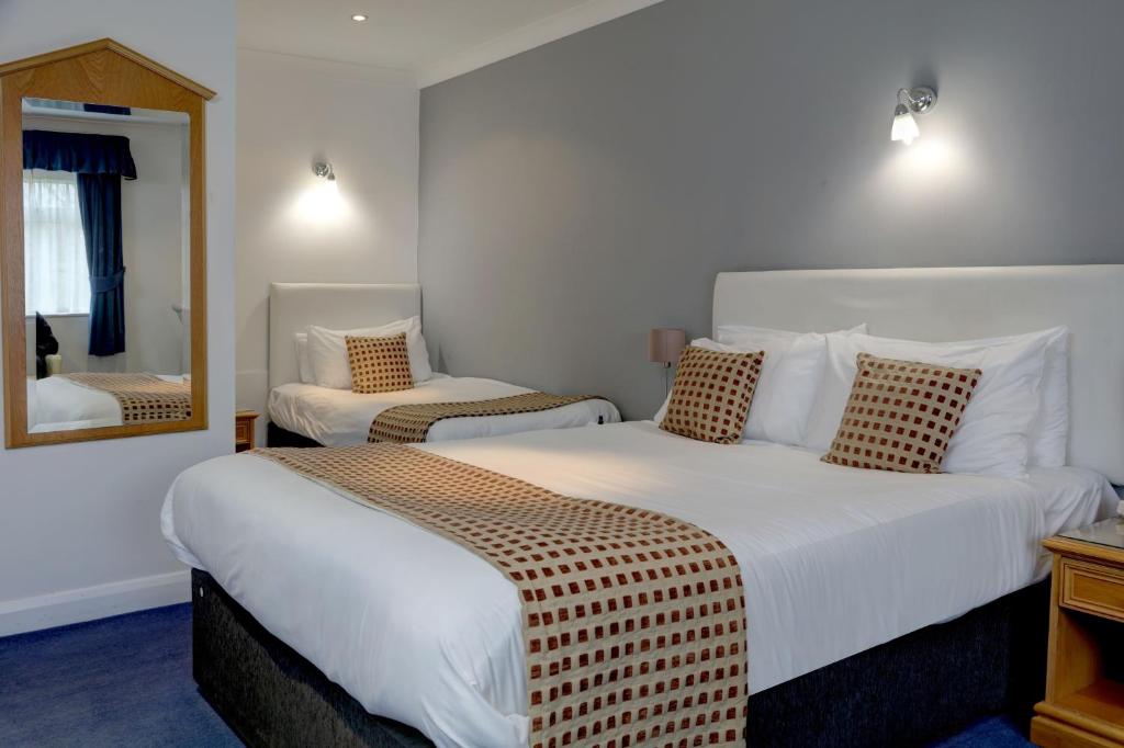Burnley West Higher Trapp Hotel - 