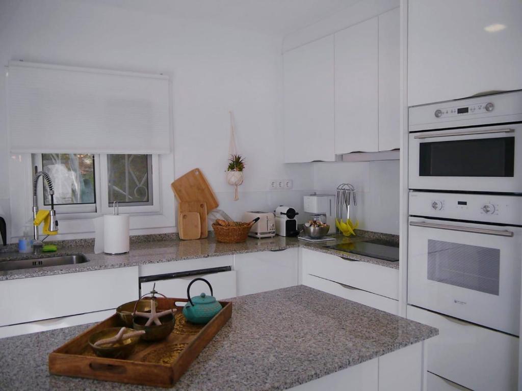 Fotografie z fotogalerie ubytování Maison avec vue mer et proche plage v destinaci Roses