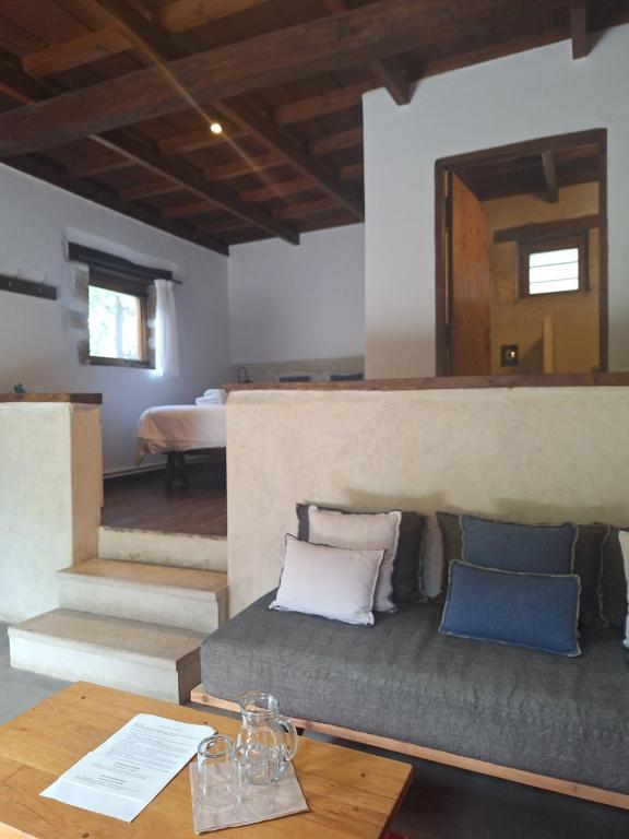 Postel nebo postele na pokoji v ubytování Μilia Mountain retreat