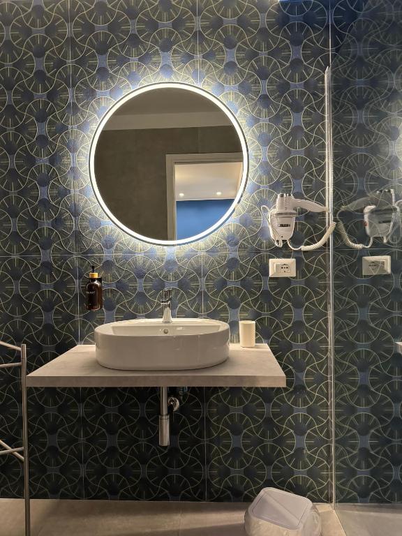 Black Room & Breakfast - 4