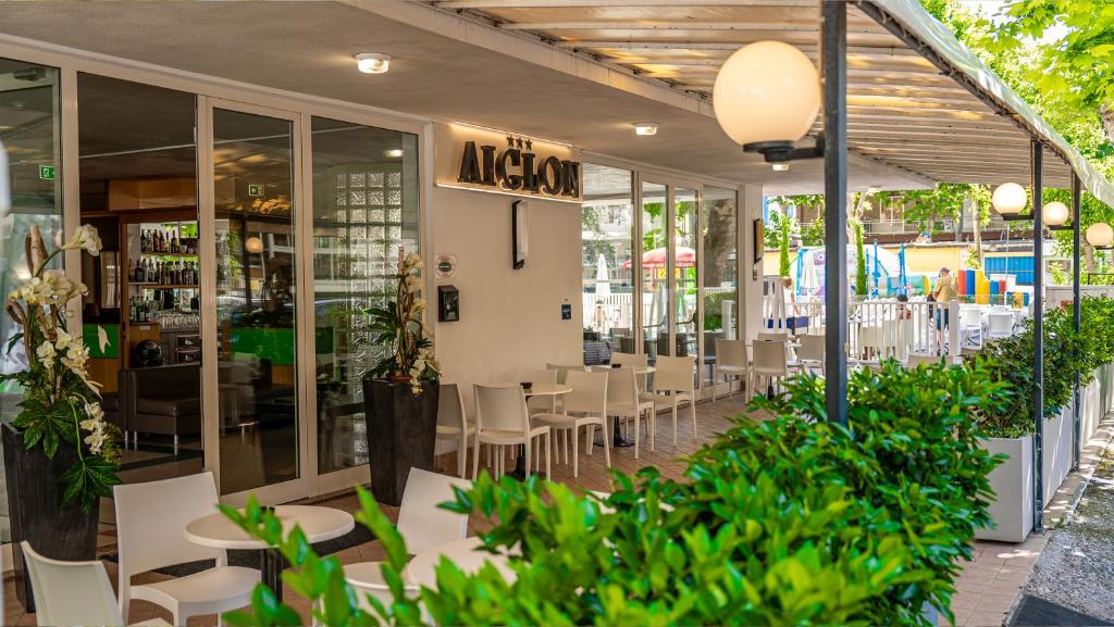 Restaurace v ubytování Hotel Aiglon