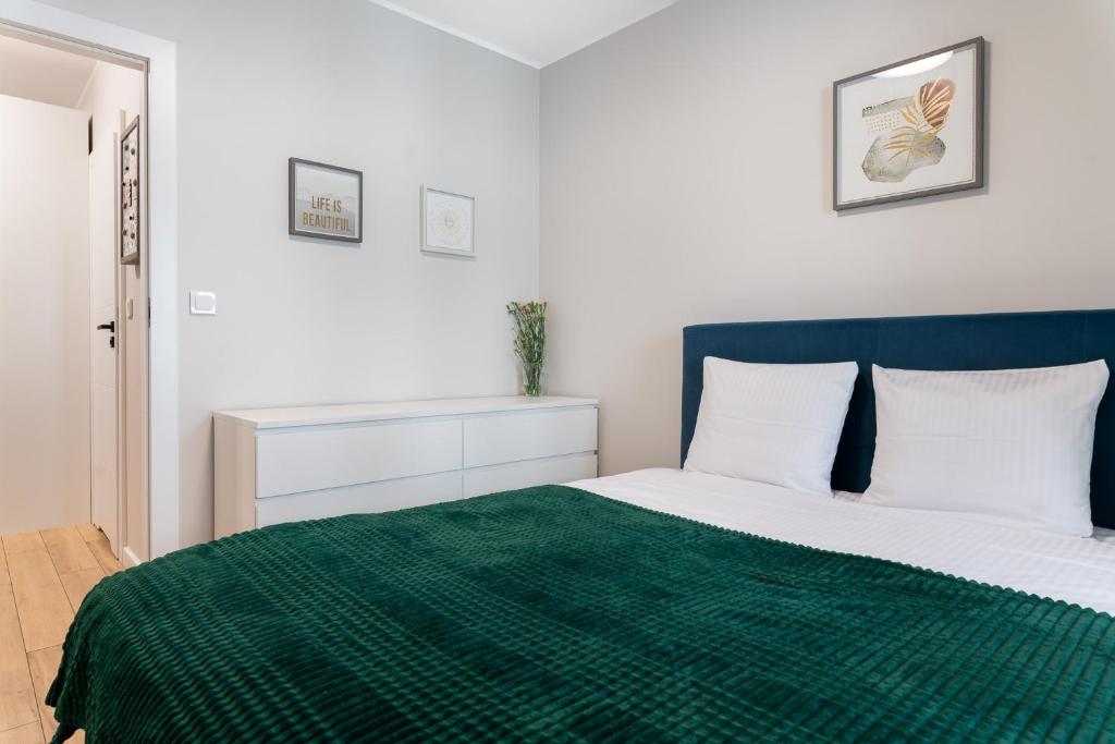 Pure Rental Premium Apartments - Free Parking & AC - 13