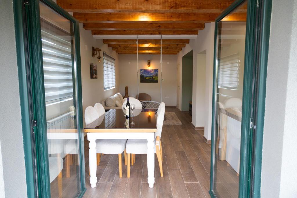 Foto dalla galleria di Villa Dussi a Žabljak