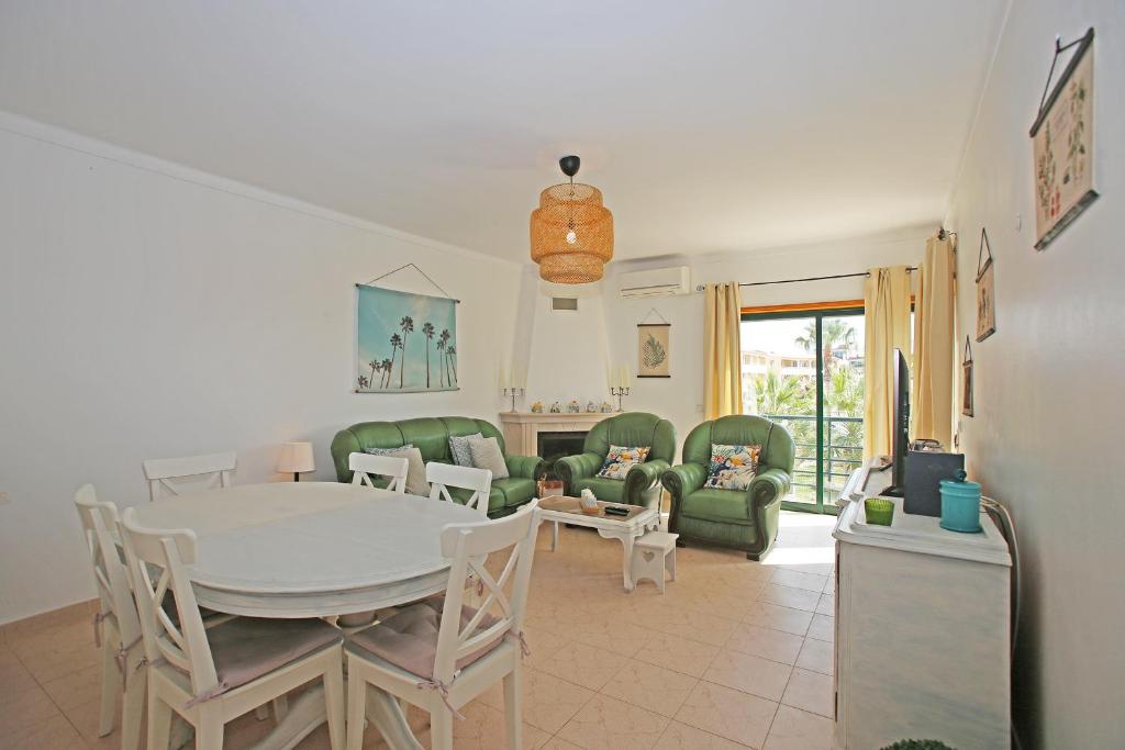 B105 - Zephyr Flat in Meia-Praia - 15