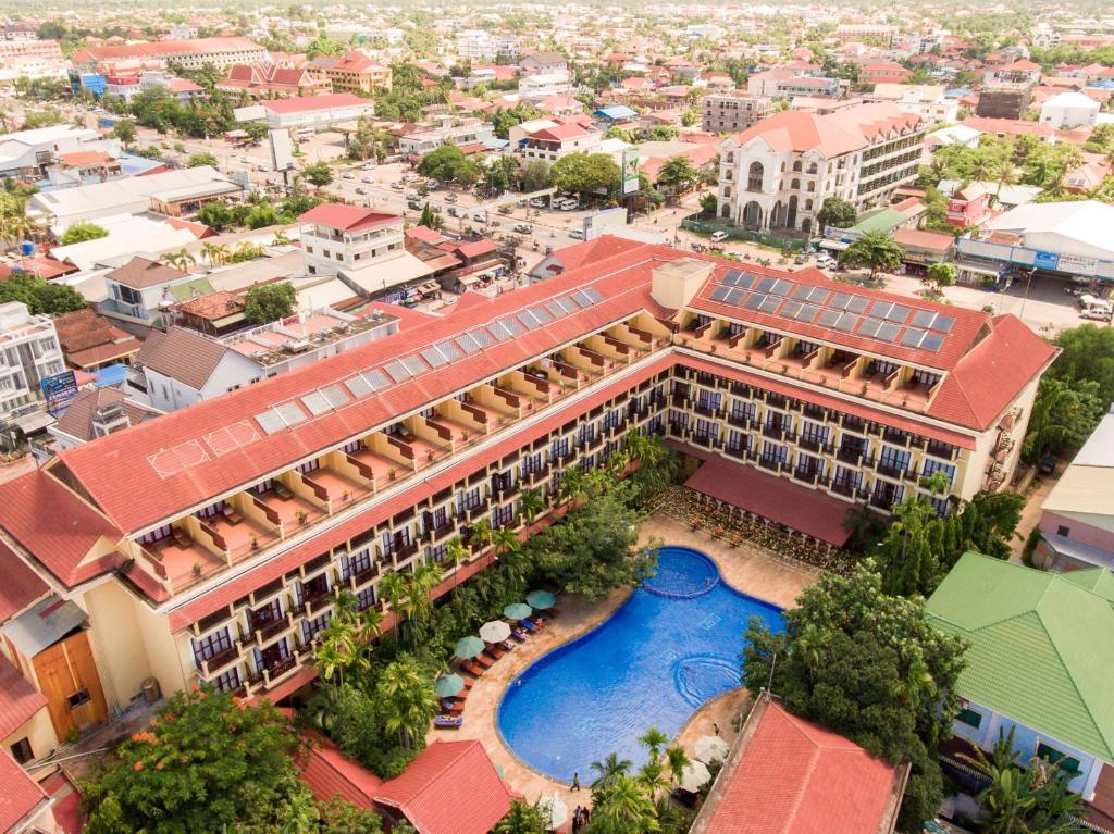 Bazén v ubytování Angkor Paradise Hotel nebo v jeho okolí