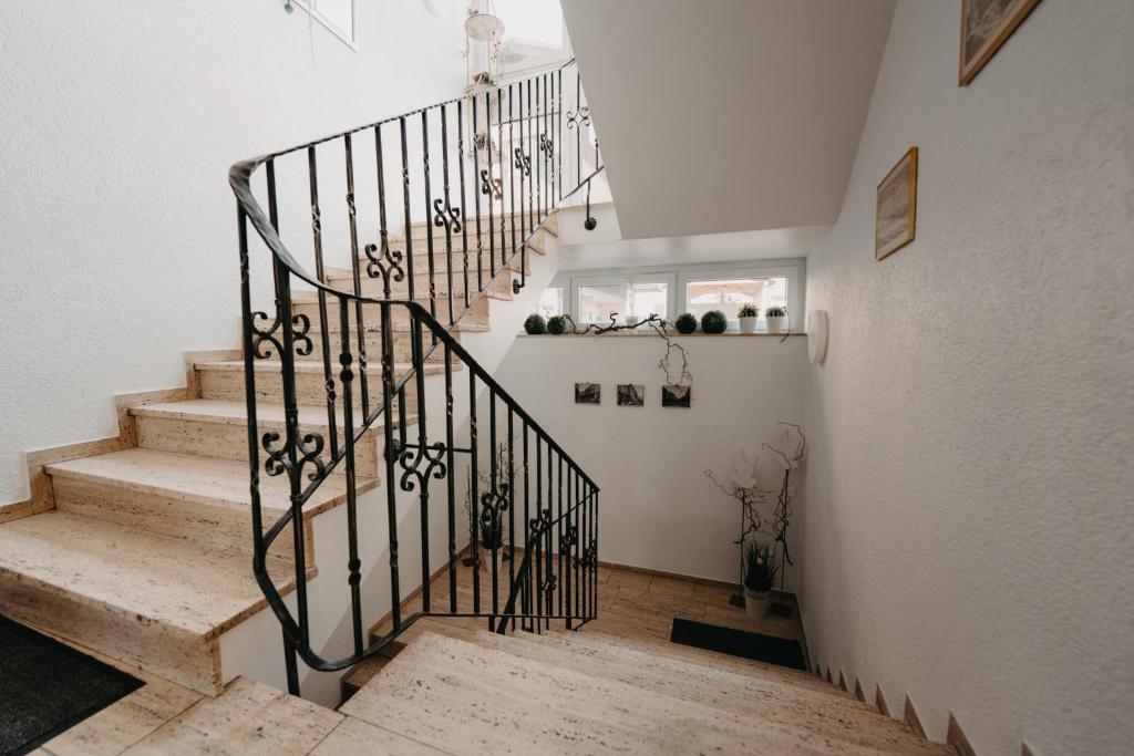 Fotografie z fotogalerie ubytování Hotel-Gasthof Zur Krone v destinaci Waldaschaff
