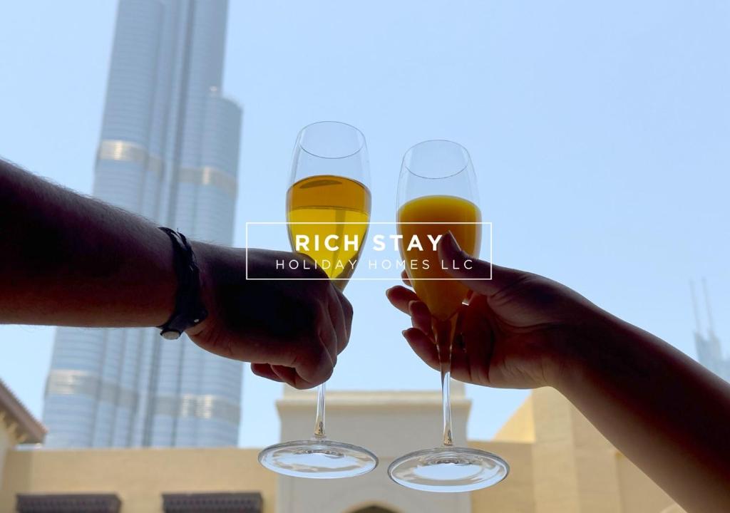 Nápoje v ubytování Upgraded 1BR in Downtown with Burj Khalifa View