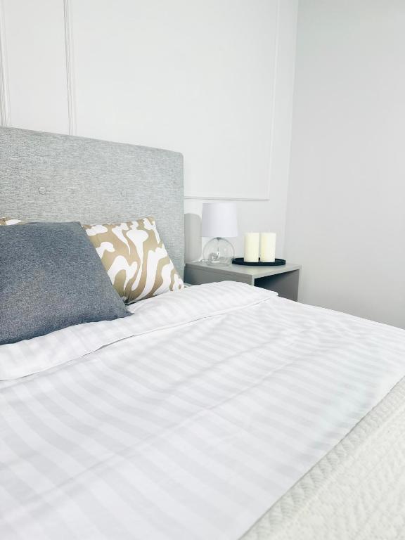 Małe Garbary 8 Apartment - 1