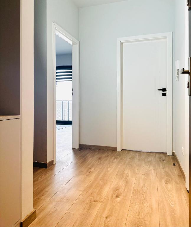 Małe Garbary 8 Apartment - 11