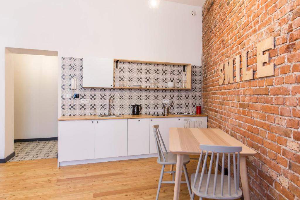 Kuchyňa alebo kuchynka v ubytovaní 19Rooms