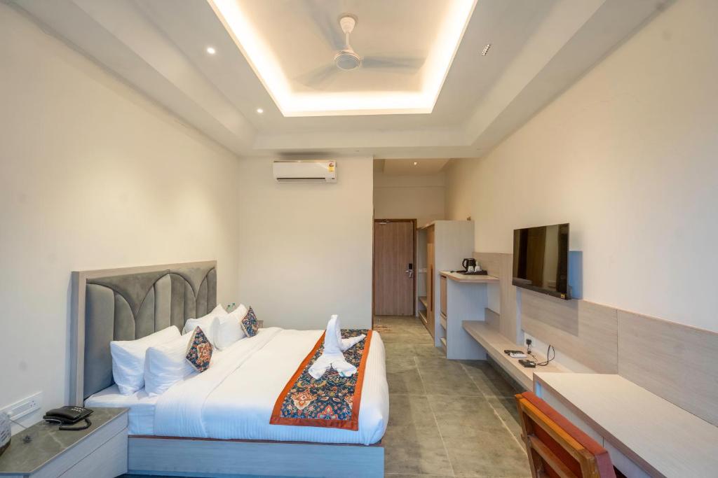 Evara Spa & Resort - Deluxe Double Room With Balcony