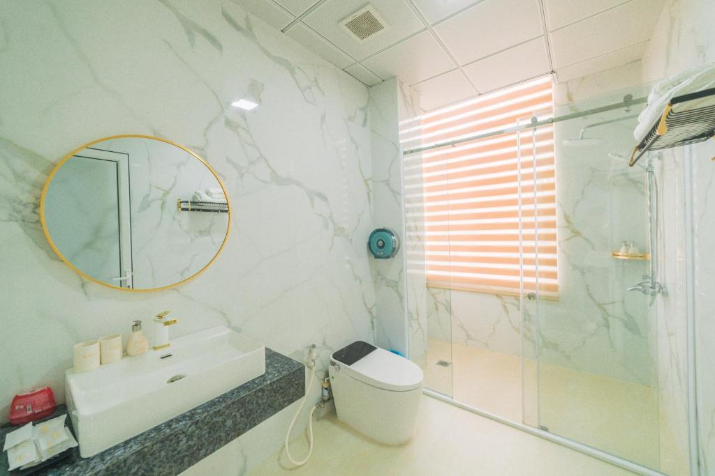 Quy Tai Premium Hotel - 8