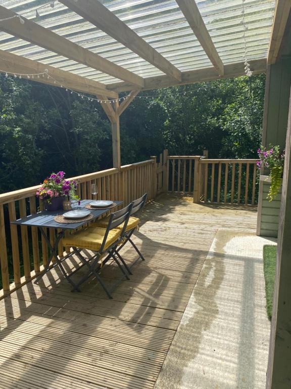 Balkón nebo terasa v ubytování Letterkenny Cabin