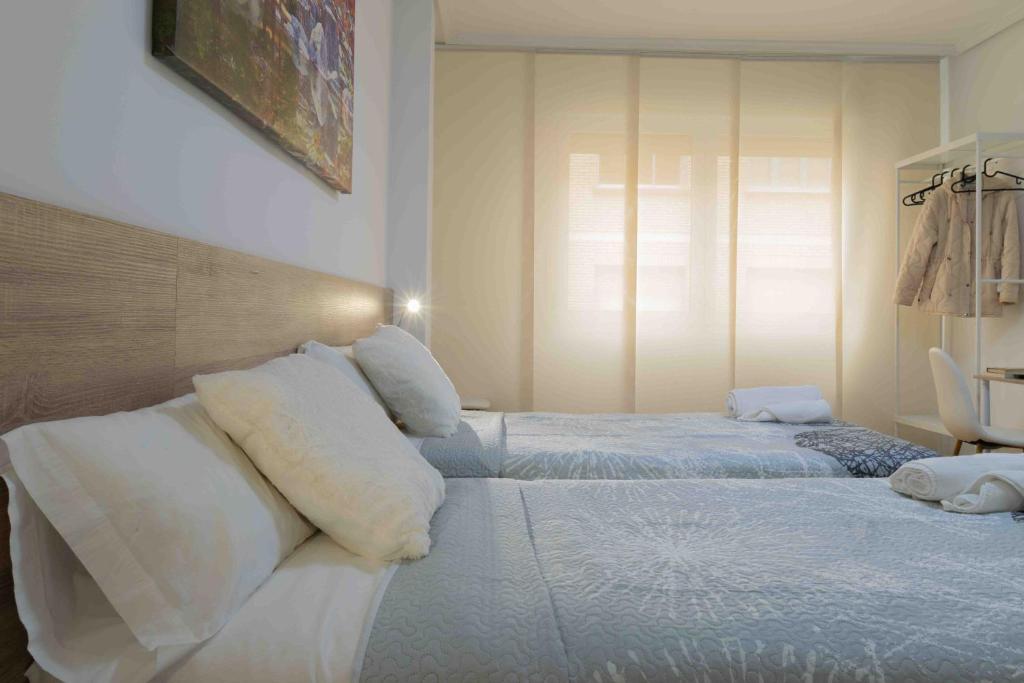 CINCO VILLAS - Apartamento Deluxe De Dos Dormitorios Con Balcón