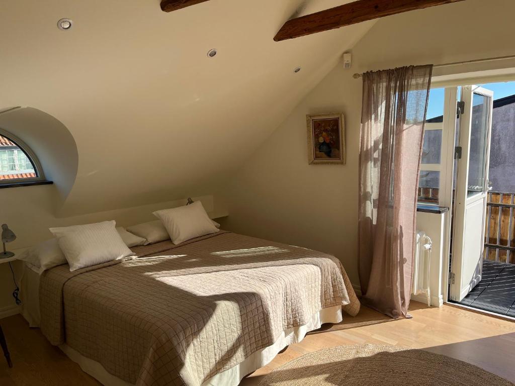 Postel nebo postele na pokoji v ubytování Svanbergs gästrum B&B