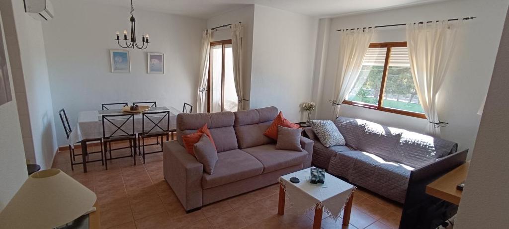 Posezení v ubytování Apartamento La Marina - VVMU057