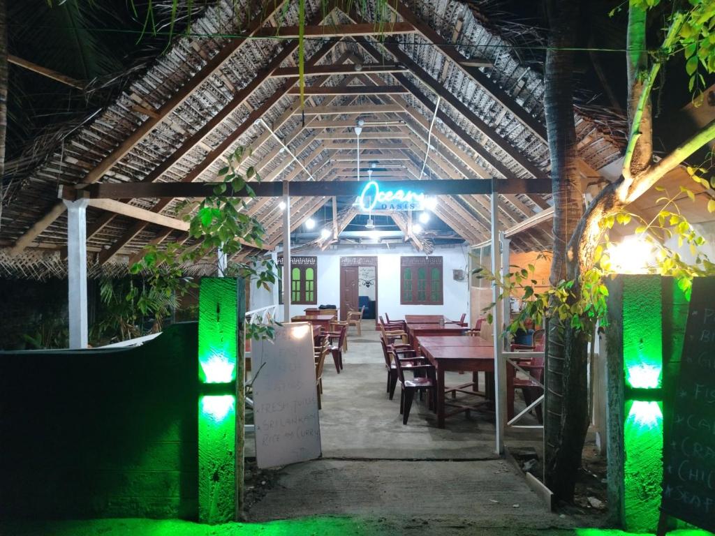 Restaurace v ubytování Ocean oasis restaurant and rooms