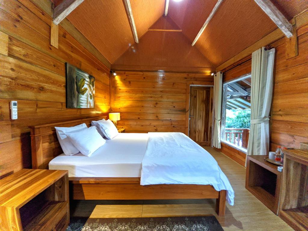 Peraja Bungalows Loyok - Habitación Doble O Gemela Con Balcón