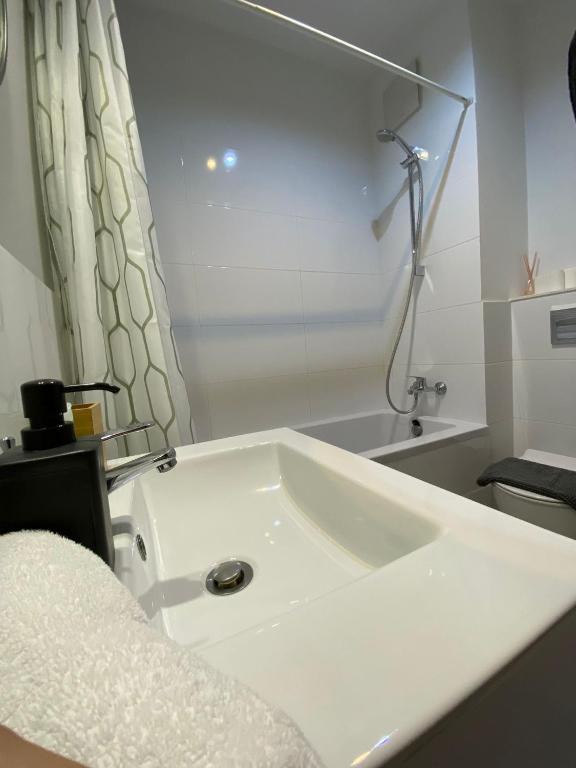 Kúpeľňa v ubytovaní Marcina Kasprzaka 29c