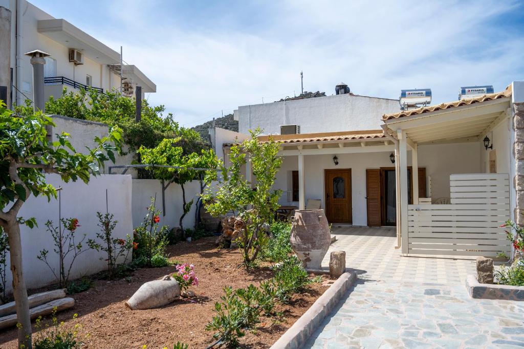 Zahrada ubytování Amalthea House 2