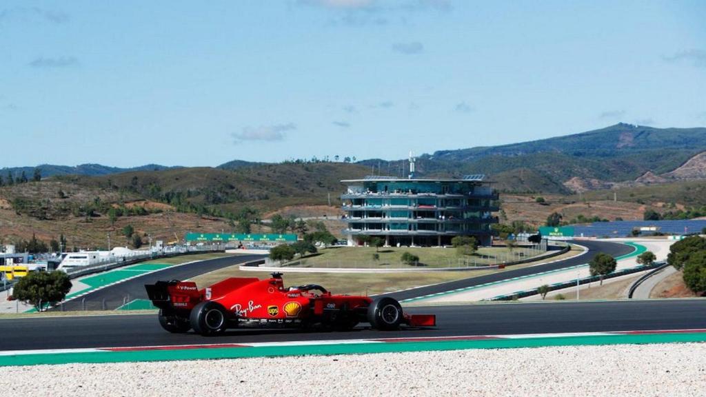 a red racing car on a race track at Jupiter Algarve Hotel in Portimão