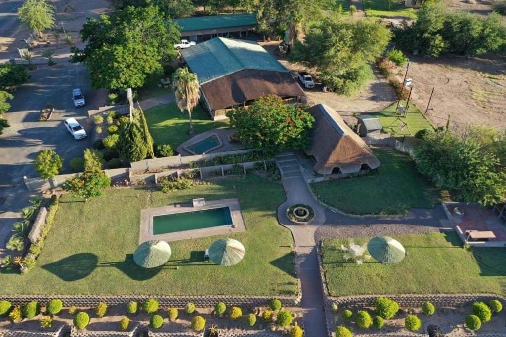 an aerial view of a house with a garden at Noordoewer Guesthouse in Noordoewer