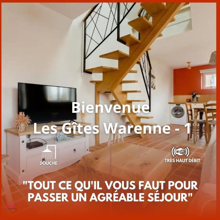 - un escalier dans le salon d'une maison dans l'établissement Les Gîtes Warenne - 1, à Saint-Étienne-au-Mont