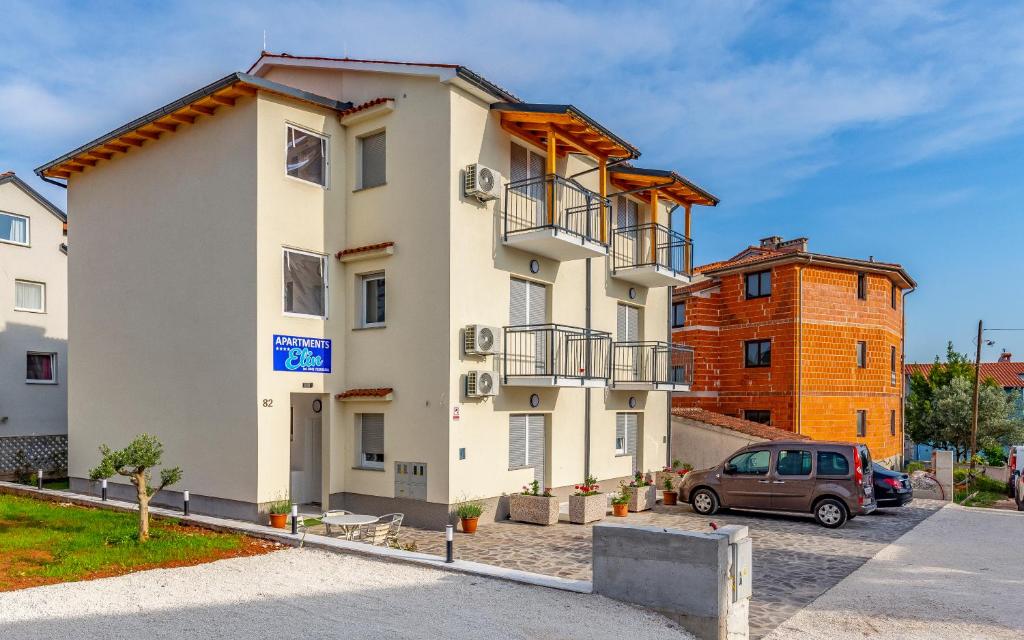 Apartments Elin