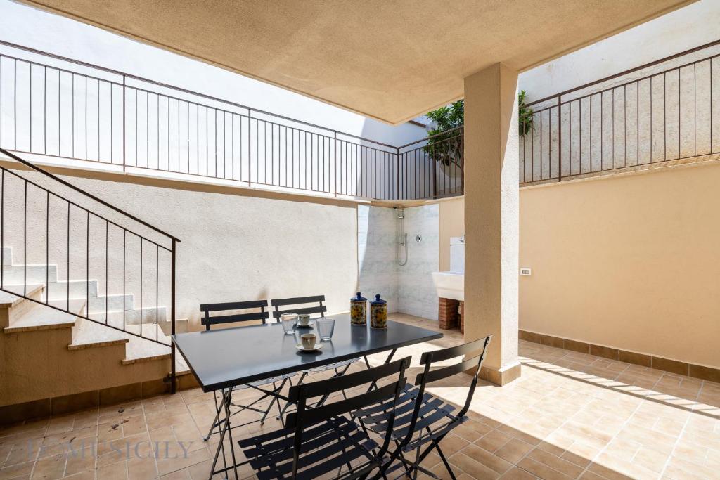 Et opholdsområde på La Dimora del Mare by Domus Sicily