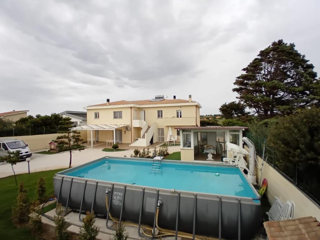 Hồ bơi trong/gần Mare e Storia da Sabrina