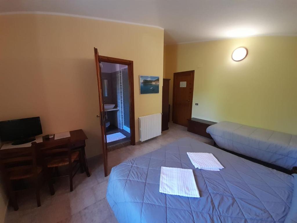 TV a/nebo společenská místnost v ubytování Hotel Sant'elene
