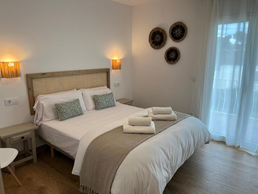 Postel nebo postele na pokoji v ubytování Villa Casita, New!!! Pool & Terrace
