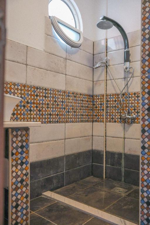 Casa Selimi - Double Room With Balcony (2 Adults + 1 Child)