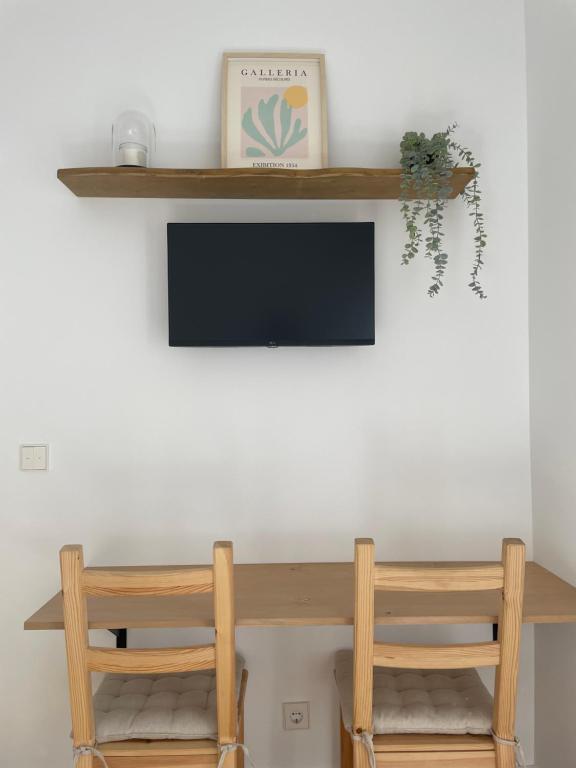 TV a/nebo společenská místnost v ubytování Oliva Home Ericeria