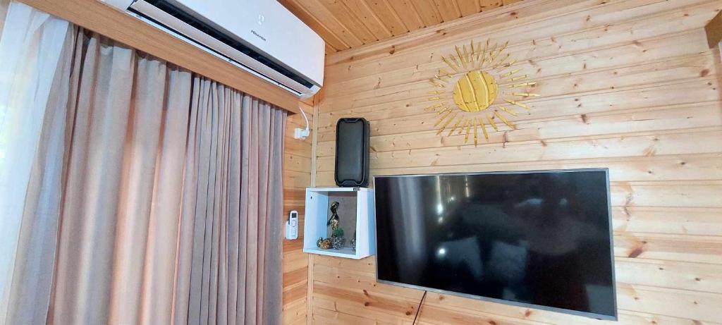 TV a/nebo společenská místnost v ubytování Cottage lima
