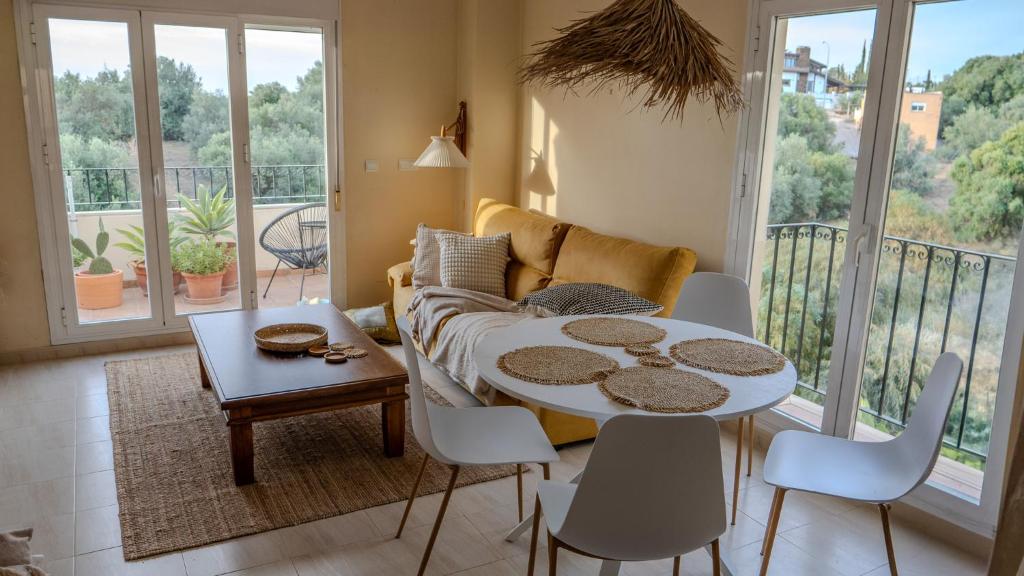Beautiful penthouse two bedrooms with sea & mountain view, Mijas Costa ...