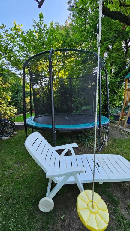 Bazén v ubytovaní Füred Deluxe Garden Apartment alebo v jeho blízkosti