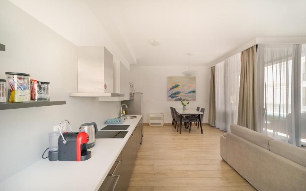 Amare Luxury Apartments - 4