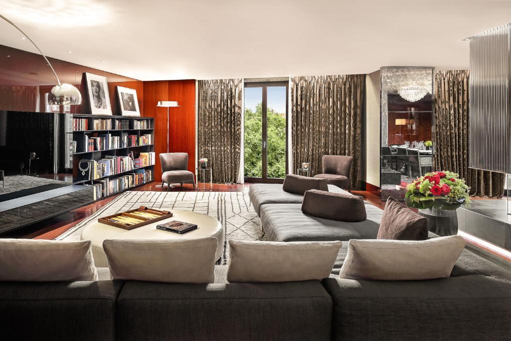 Bulgari Hotel London - 