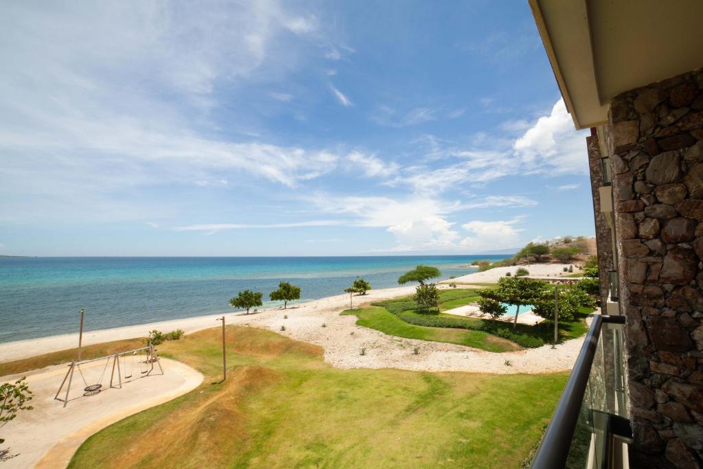 Beachfront Condo at Puntarena 4Pax - Housity