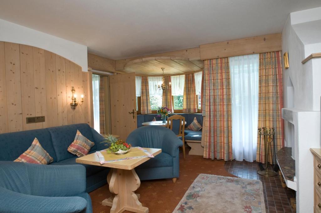 Posezení v ubytování Alpenhotel Fernau
