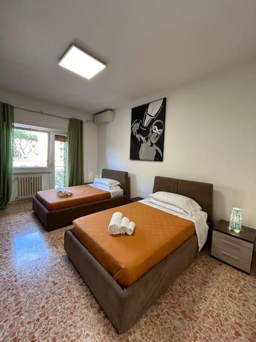 Prella House Roma 50 mt da Metro B Jonio