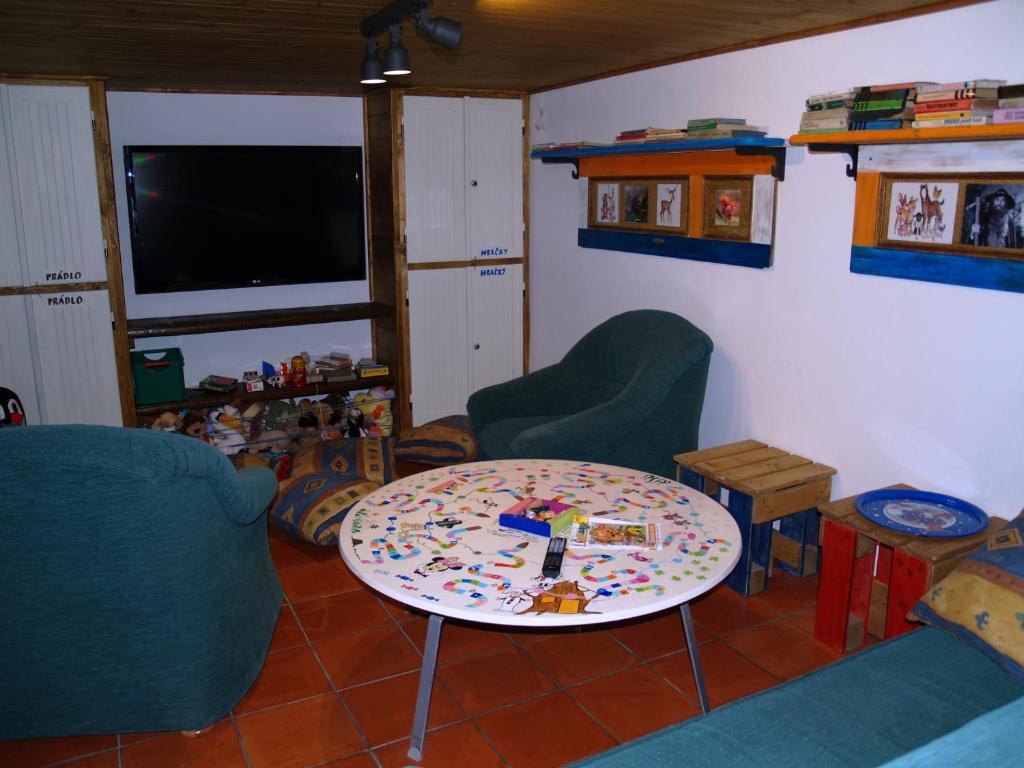 Posezení v ubytování Chalupa Modré Nebe