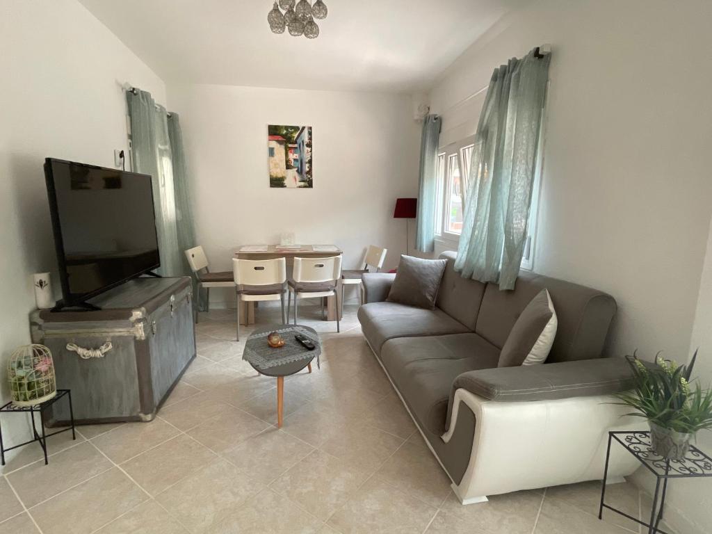 Fotografie z fotogalerie ubytování Comfy Myrvalis Apartment v destinaci Agía Triada